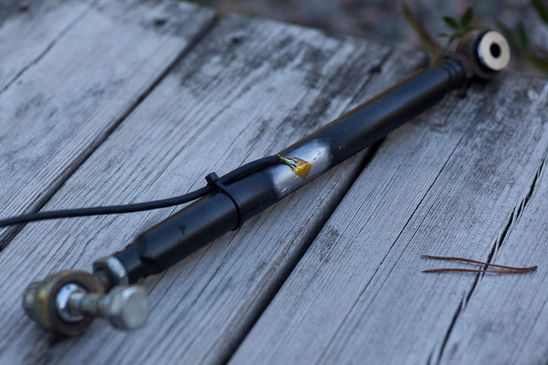 Pushrod strain gauges